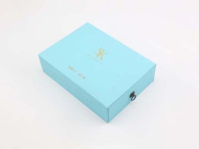 包裝盒定做廠家淺談化妝品包裝盒設(shè)計(jì)，讓產(chǎn)品更具有魅力